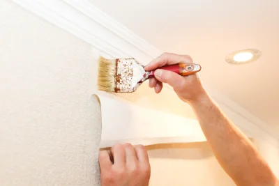 Pose de papier peint à Formentin — revêtements muraux et toiles de verre